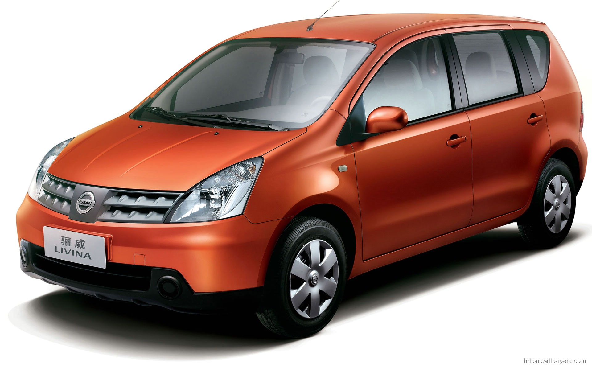 Mobil Nissan Livina